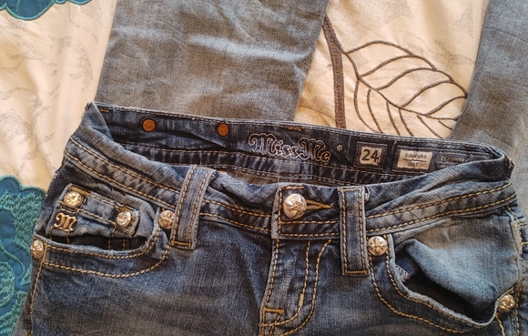 Miss Me embellished Boot cut Stretch jeans - Picture 8 of 11